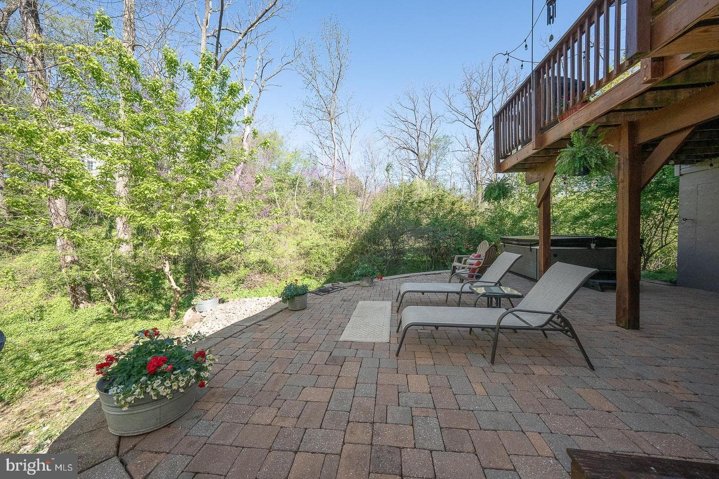 903 Maplewood Drive photo 45
