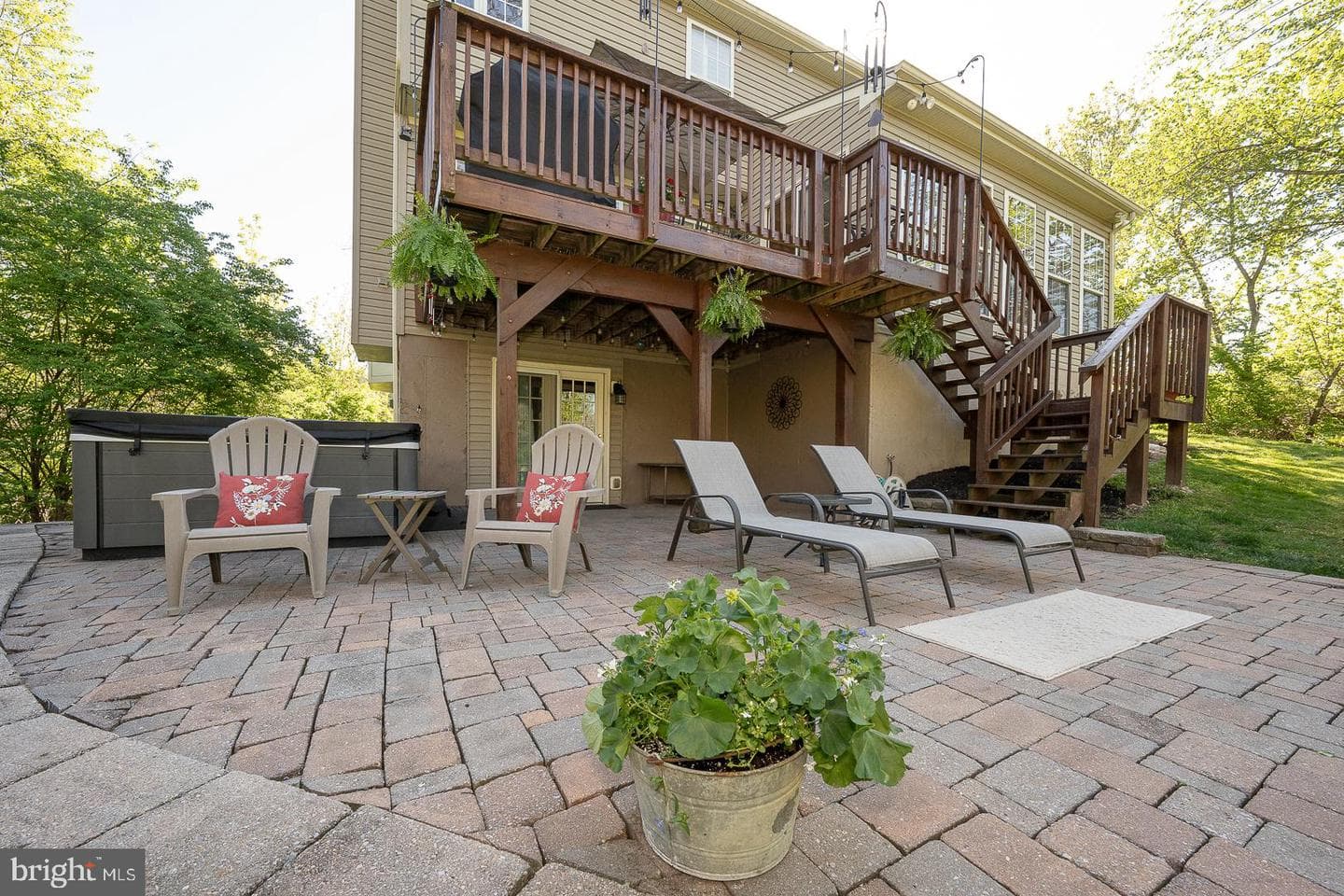 903 Maplewood Drive photo 46