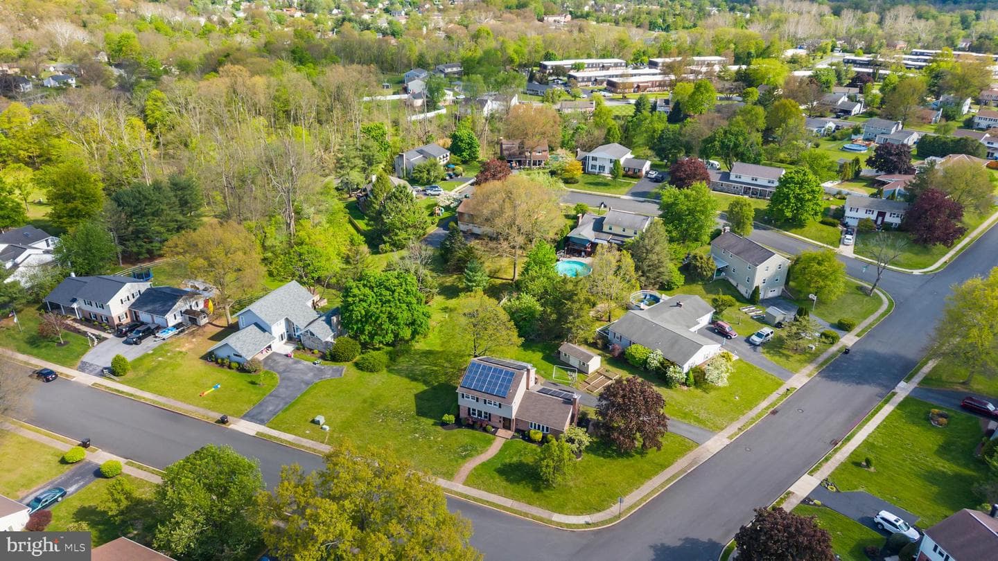 12 Magnolia Court photo 43