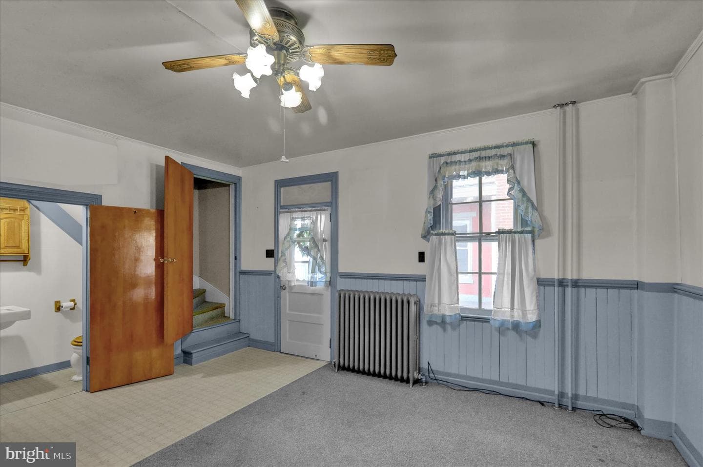 41 W Washington Street photo 10