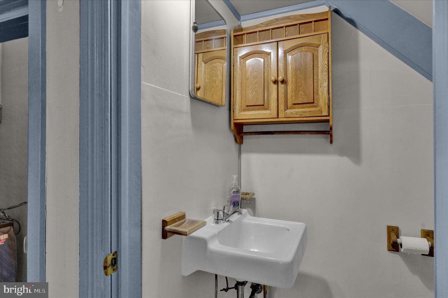 41 W Washington Street photo 11