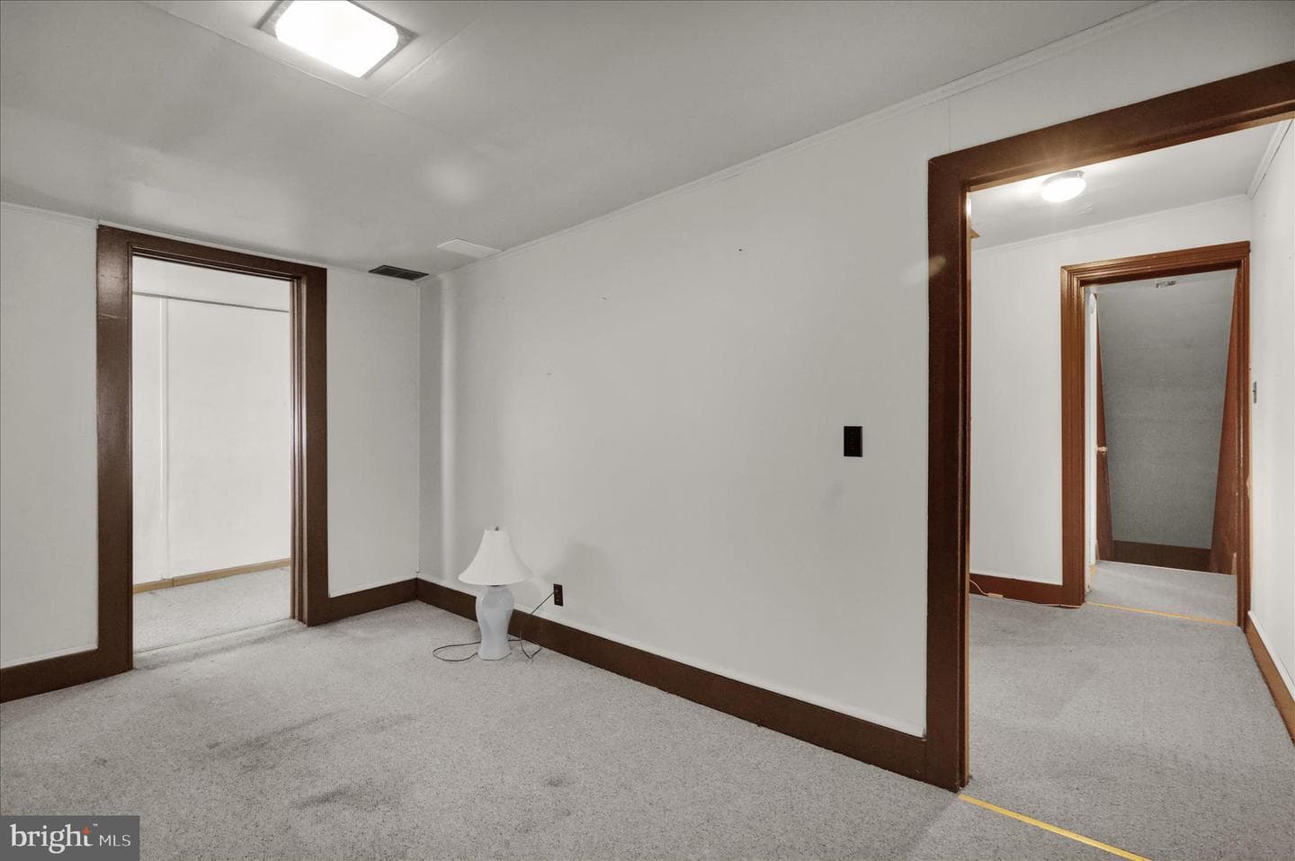 41 W Washington Street photo 15