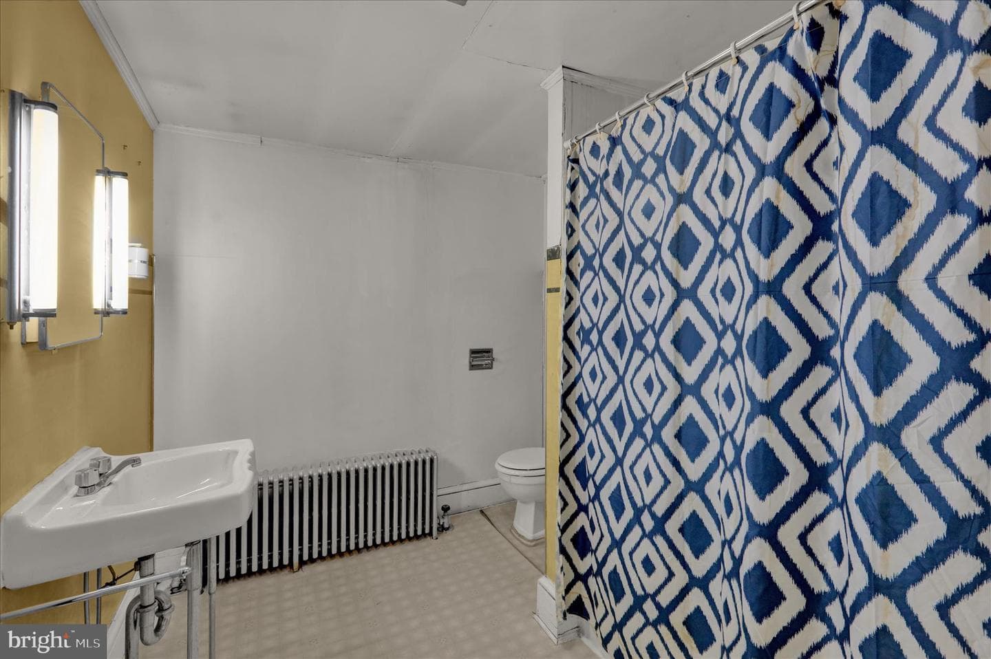41 W Washington Street photo 18
