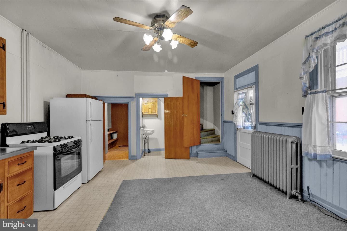 41 W Washington Street photo 7