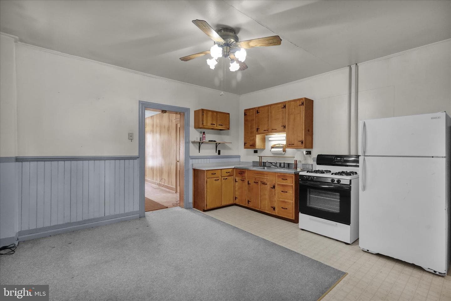 41 W Washington Street photo 9