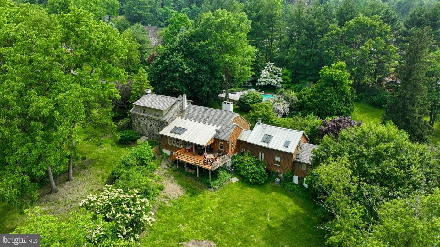 705 Schoffers Road photo 10