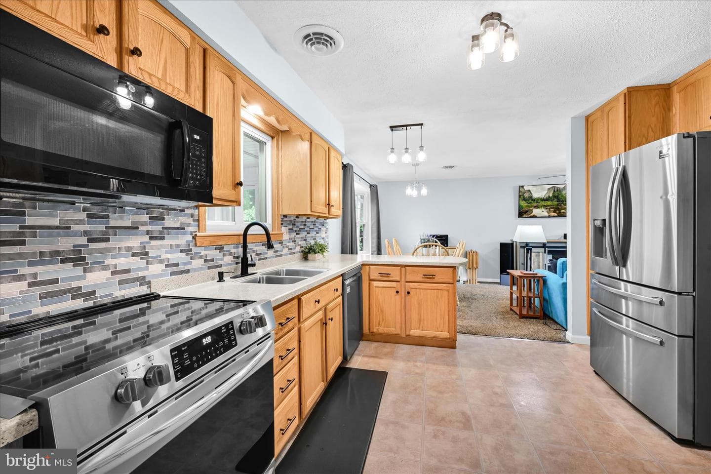 2 Cathy Ann Drive photo 11