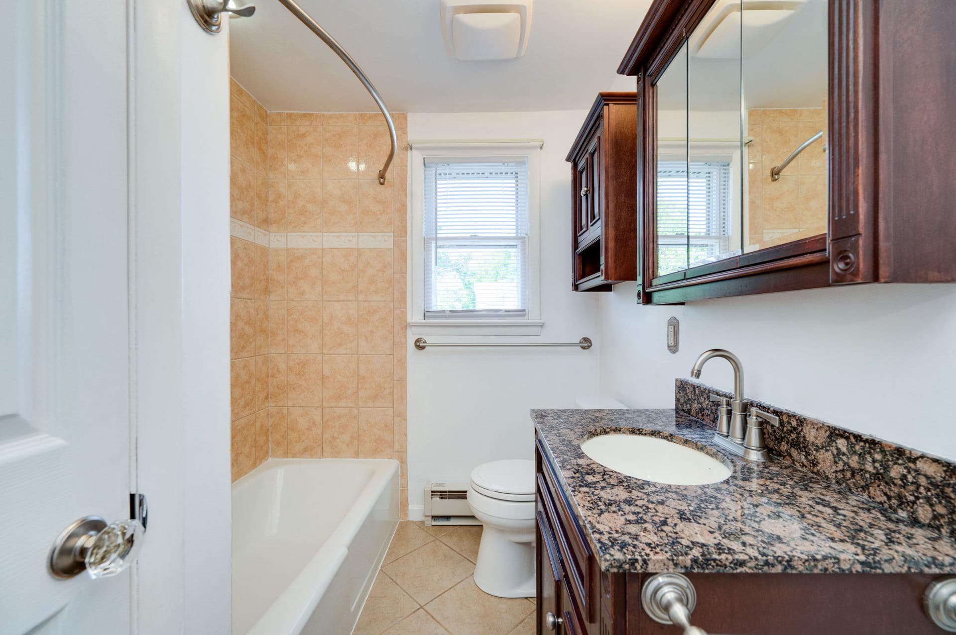 4 S Buttonwood Street photo 12