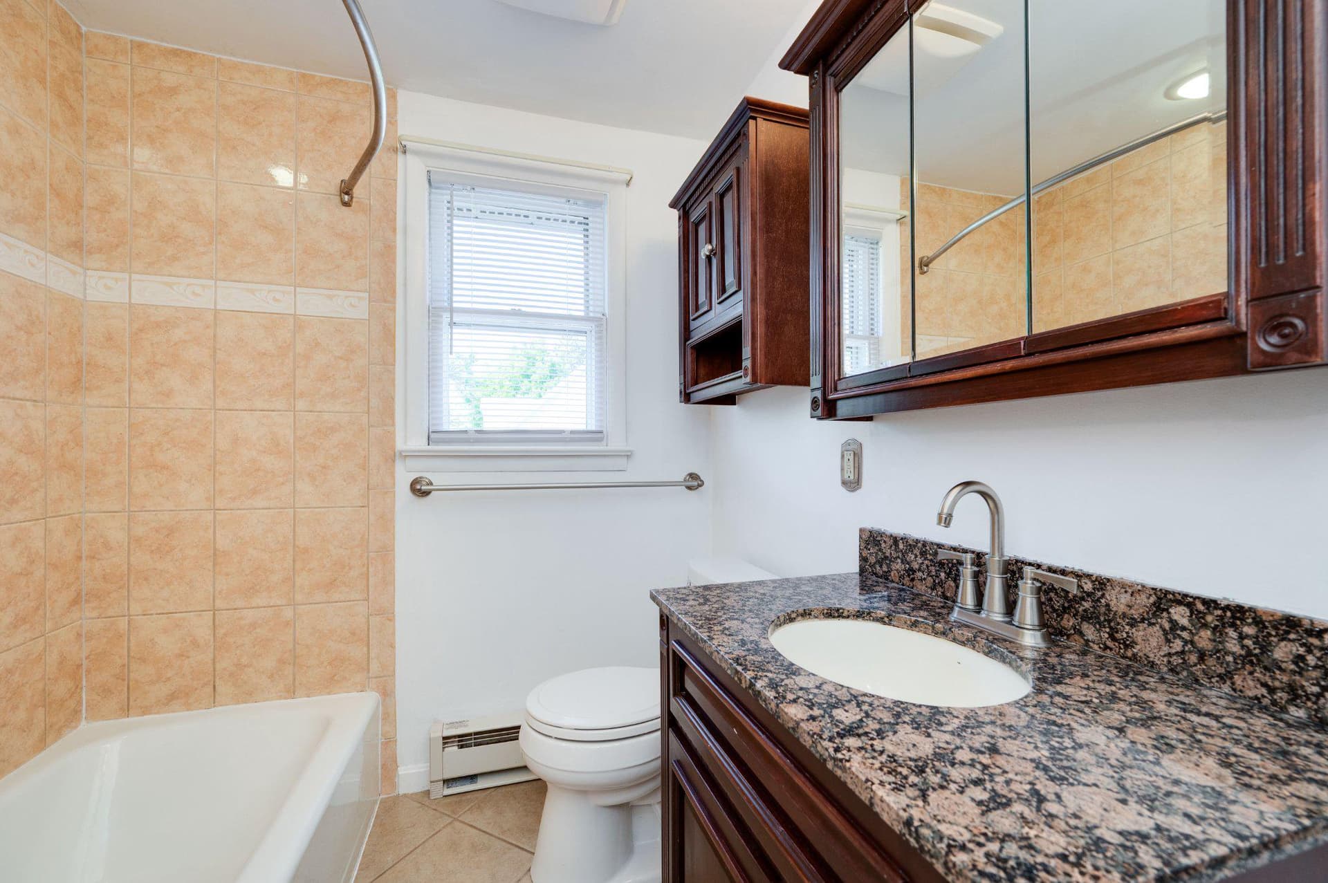 4 S Buttonwood Street photo 13