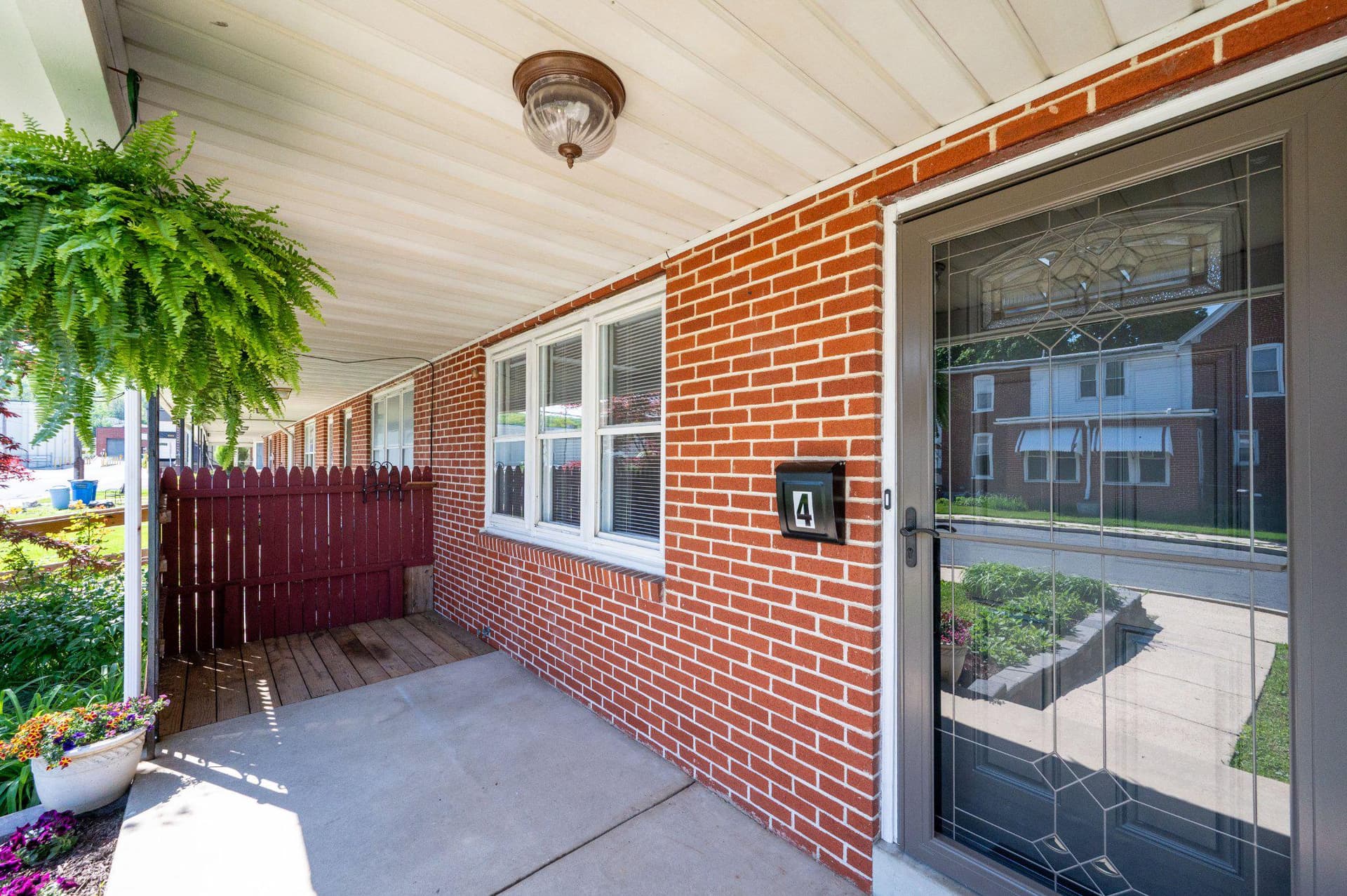 4 S Buttonwood Street photo 23
