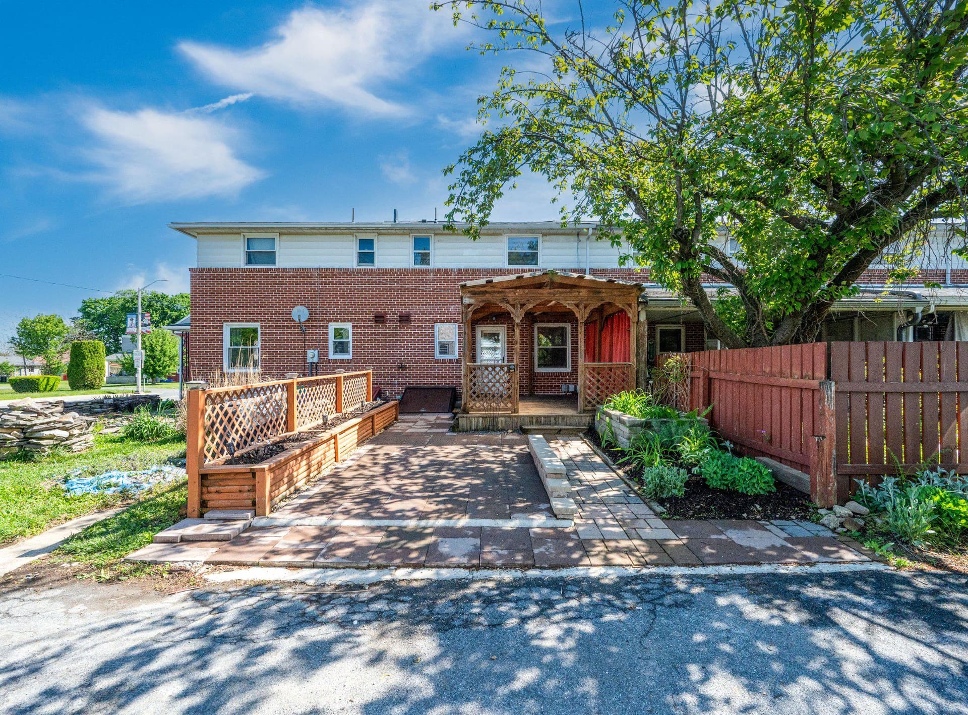 4 S Buttonwood Street photo 25