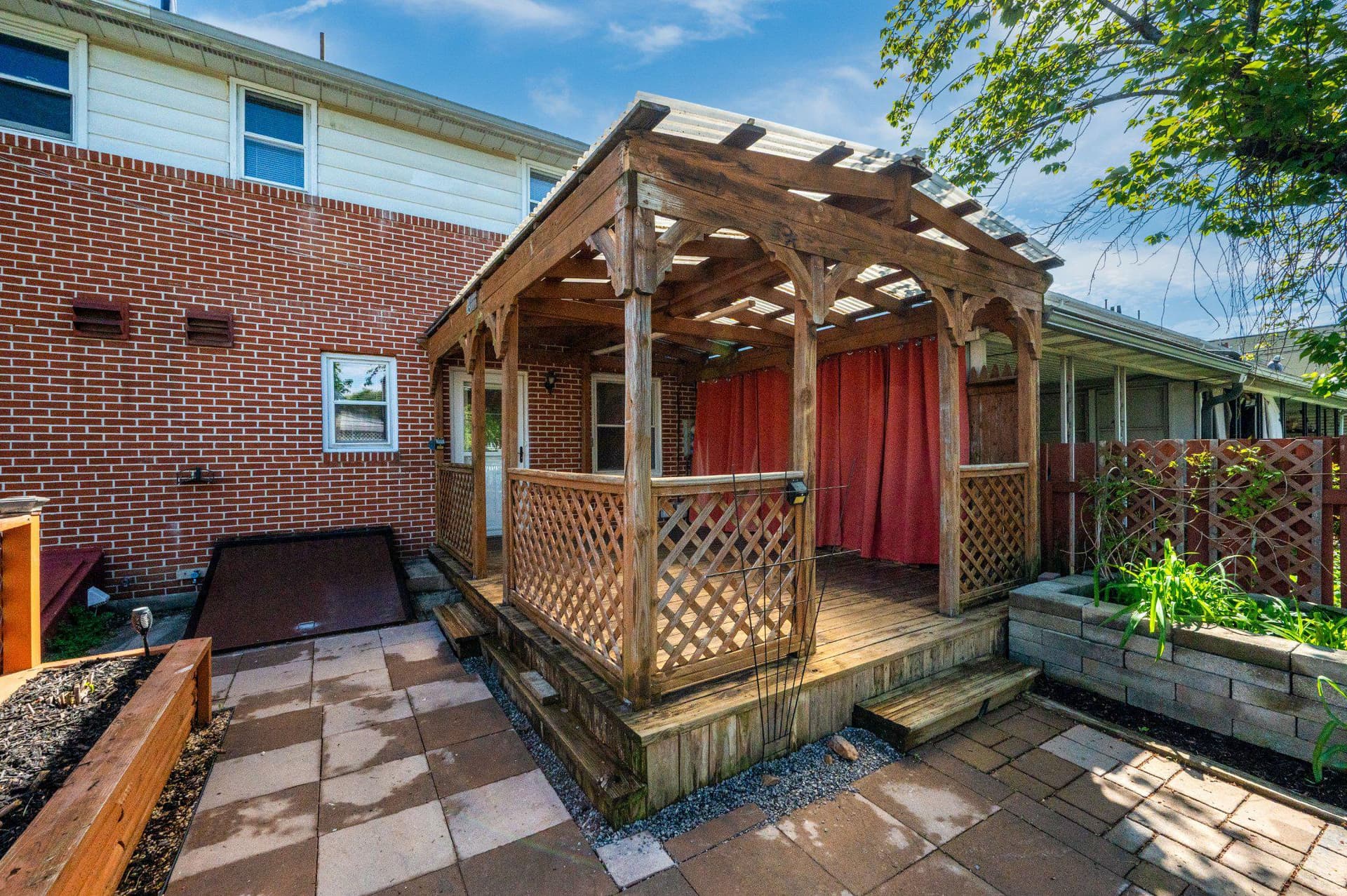 4 S Buttonwood Street photo 26