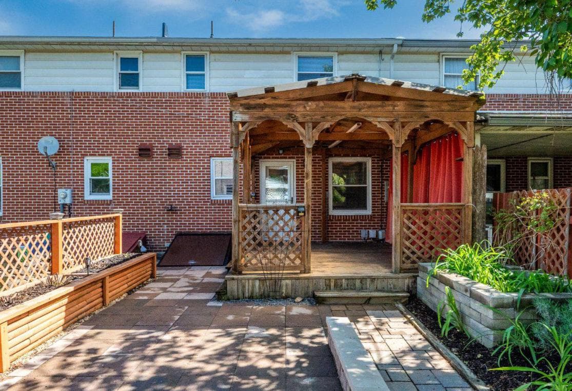 4 S Buttonwood Street photo 27