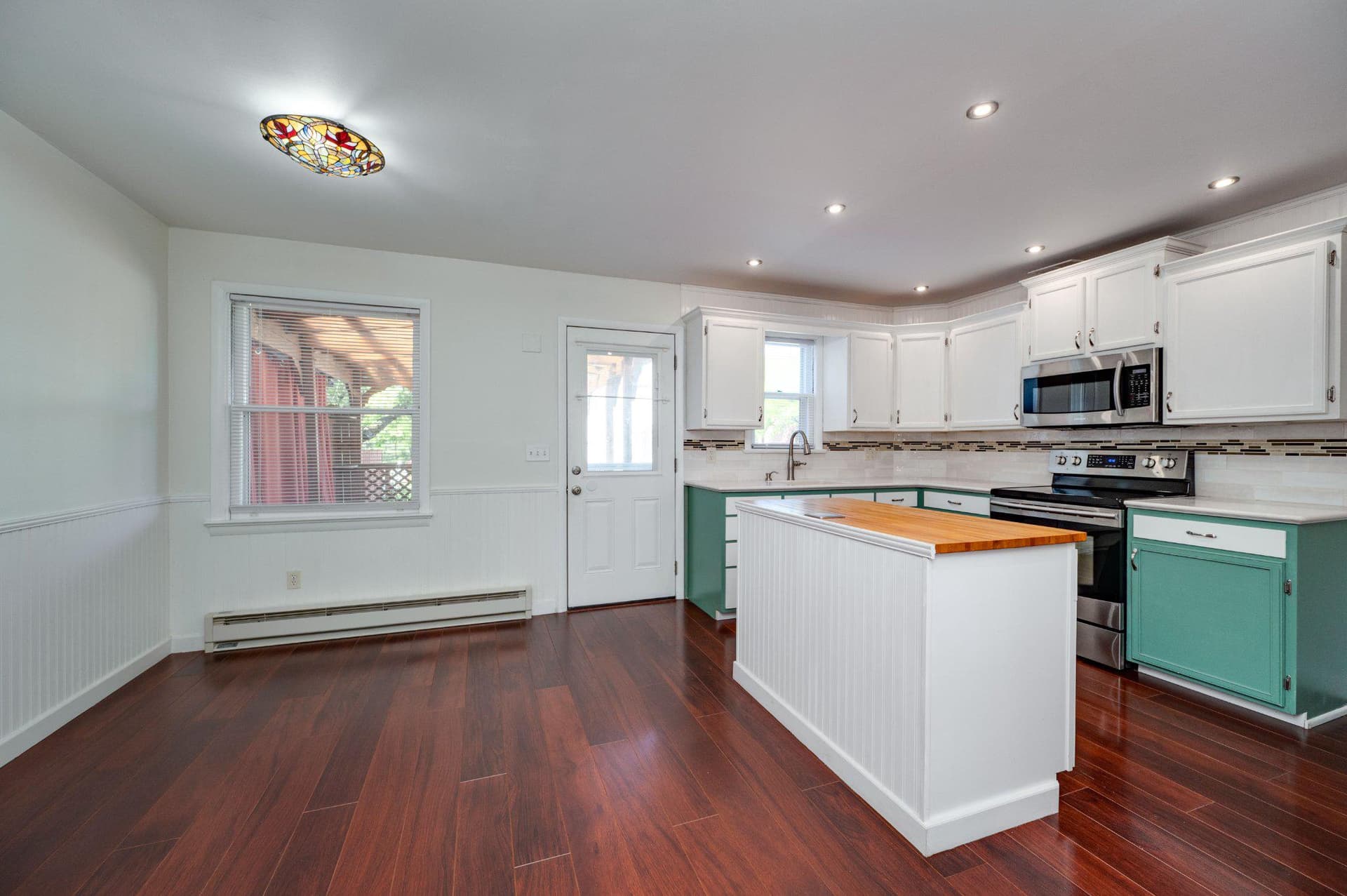 4 S Buttonwood Street photo 3