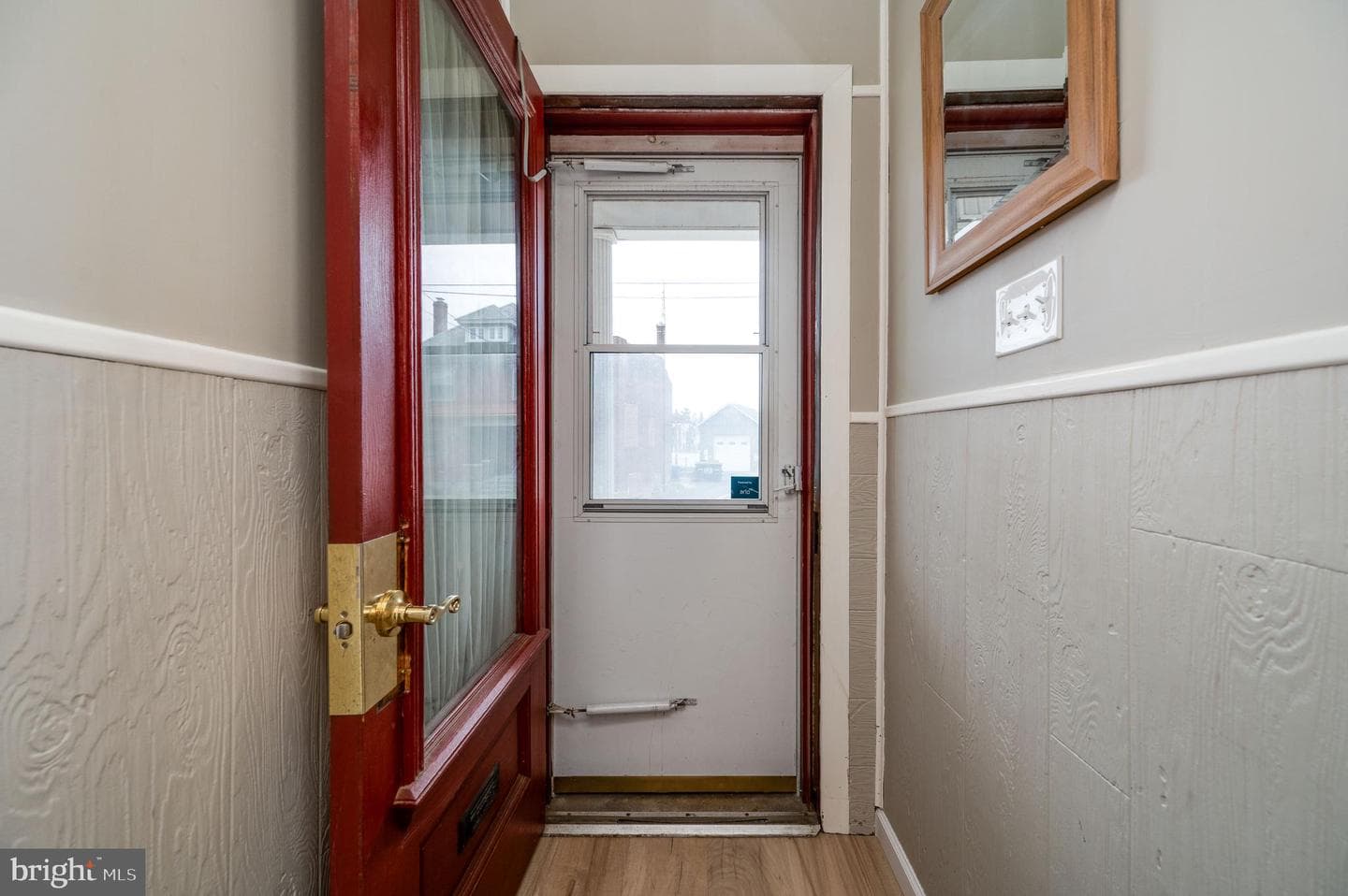 16 E Washington Street photo 6