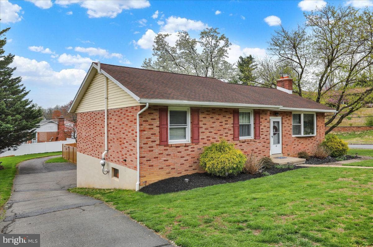 26 Craig Drive photo 3