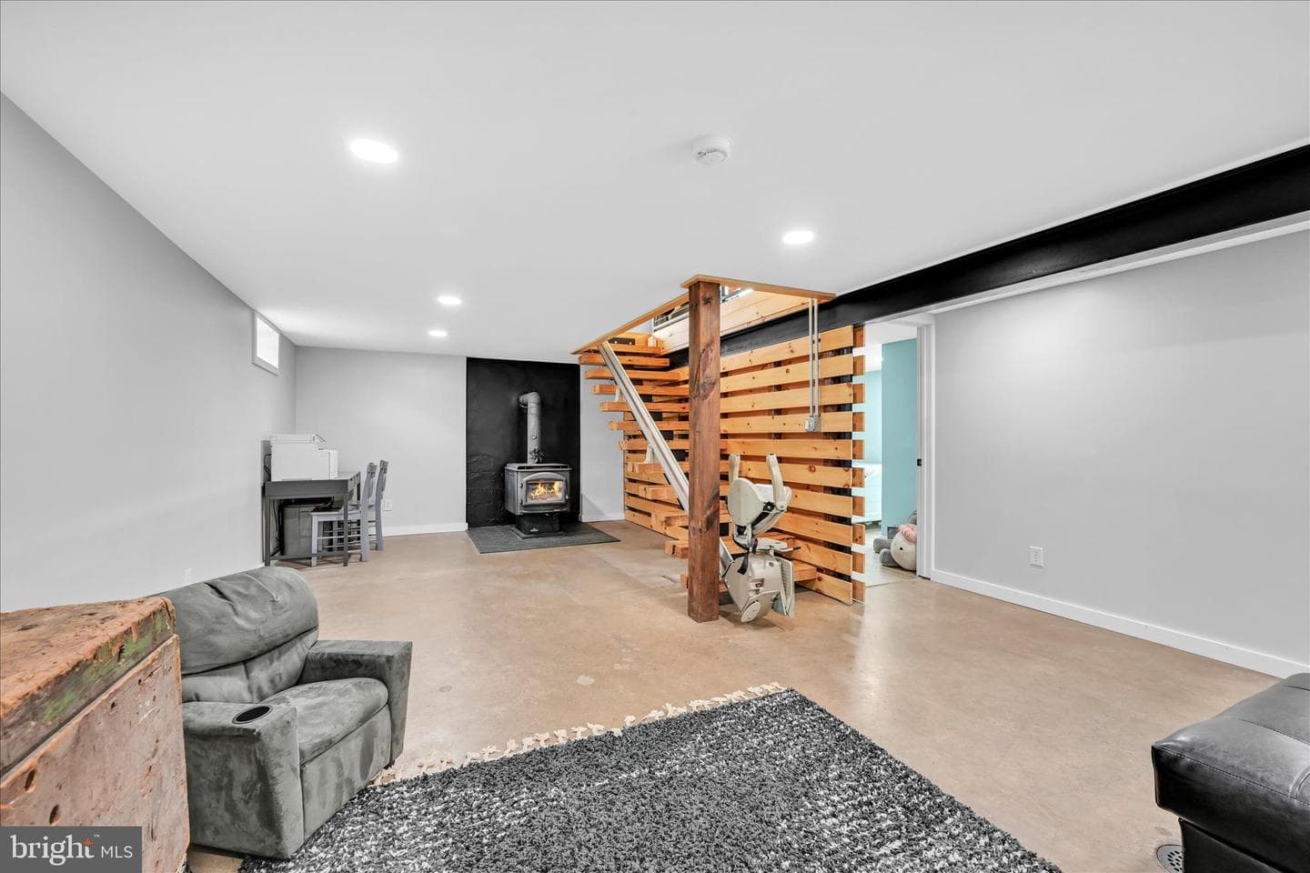 647 N Main Street photo 25