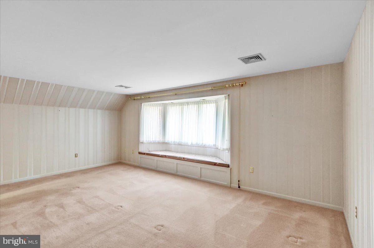34 Hessian Boulevard photo 41