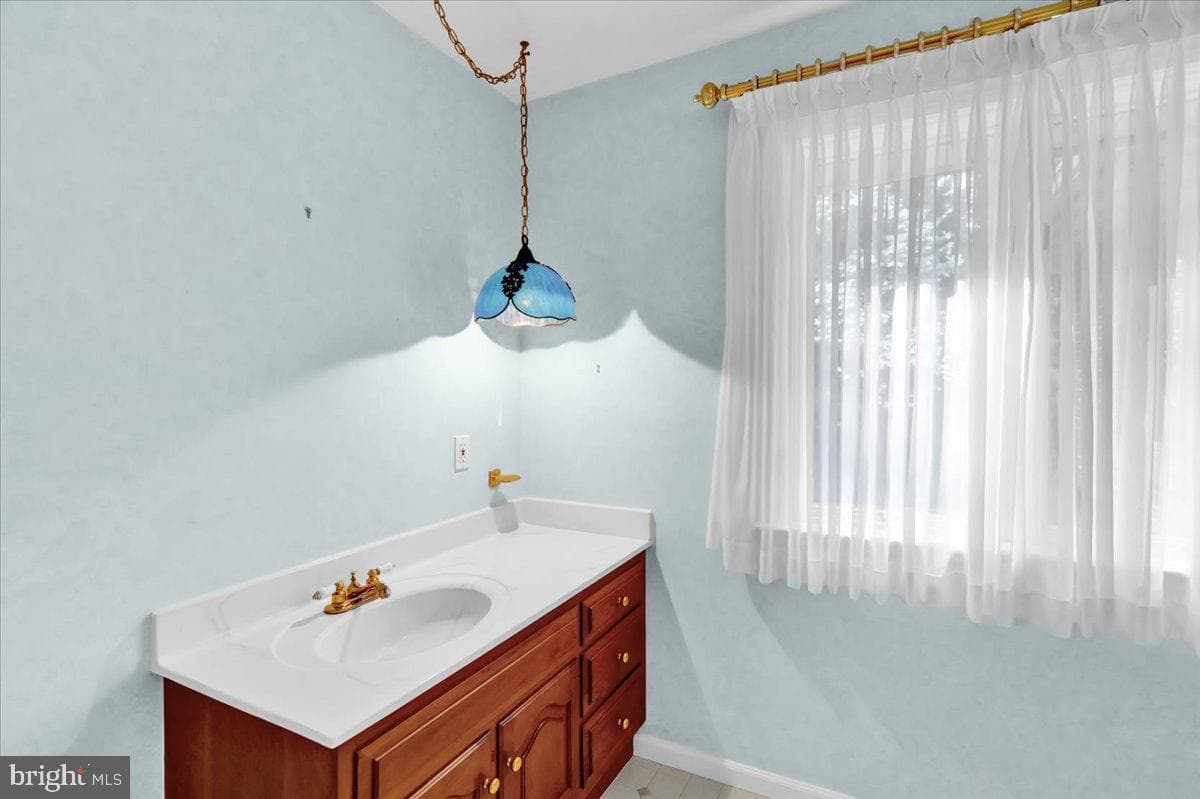34 Hessian Boulevard photo 50