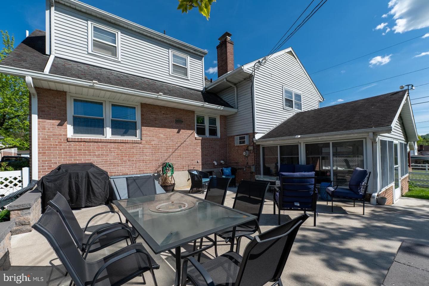 324 Holland Street photo 64