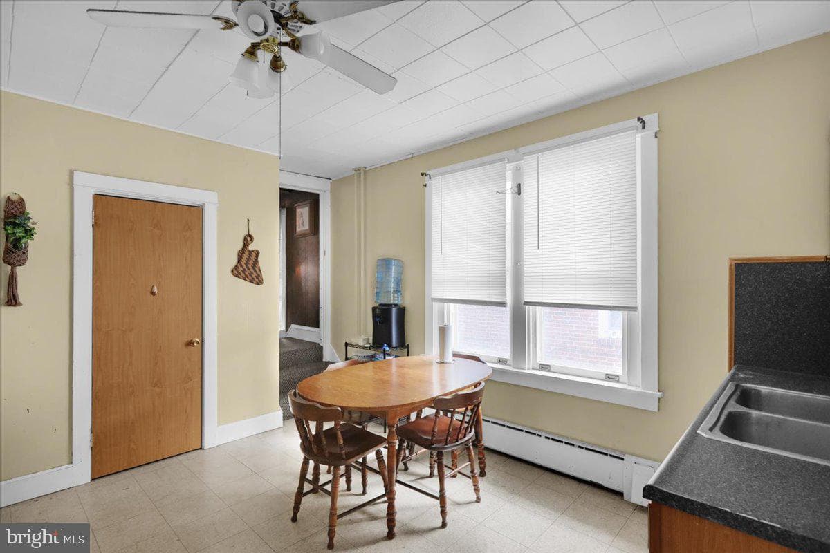 2406 Noble Street photo 9