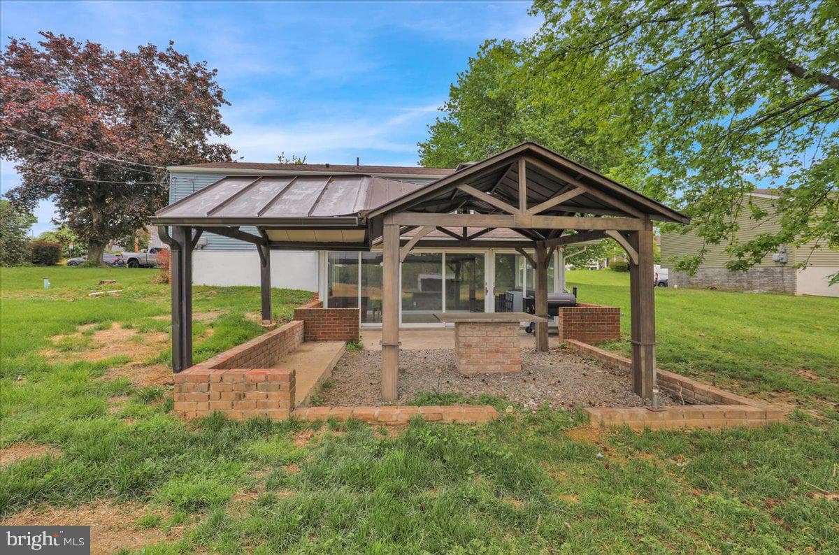 2126 Mayo Drive photo 3