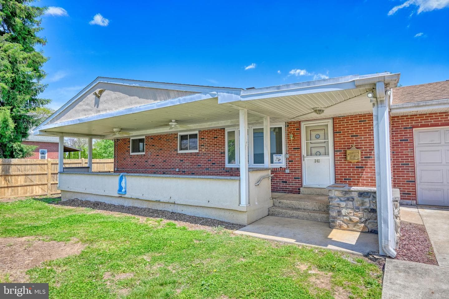 341 Hazel Street photo 2