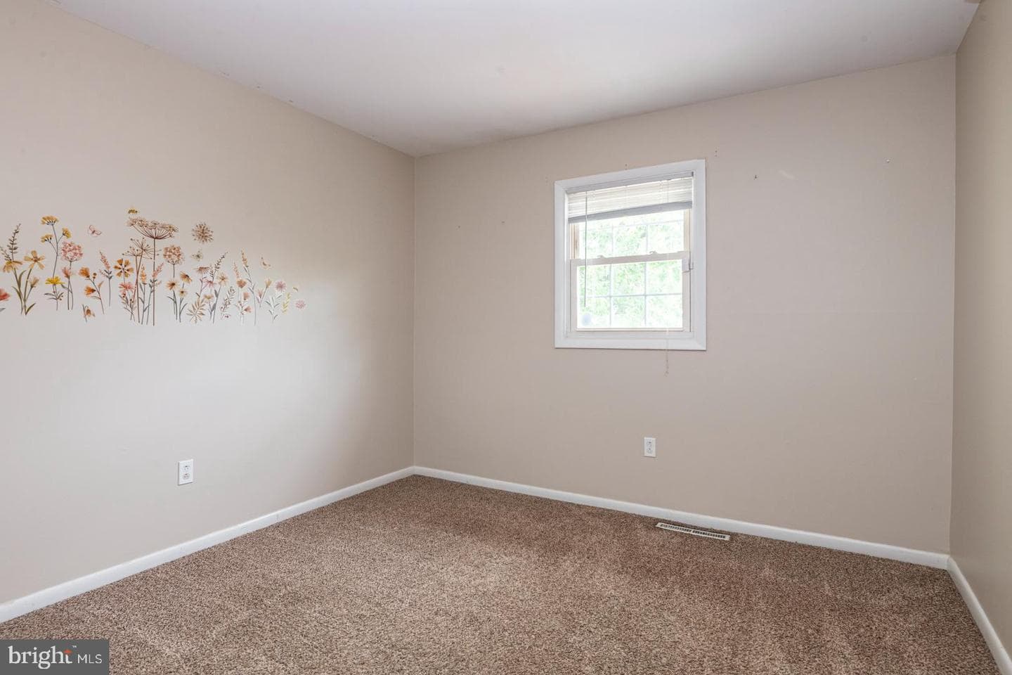 2519 Girard Avenue photo 11