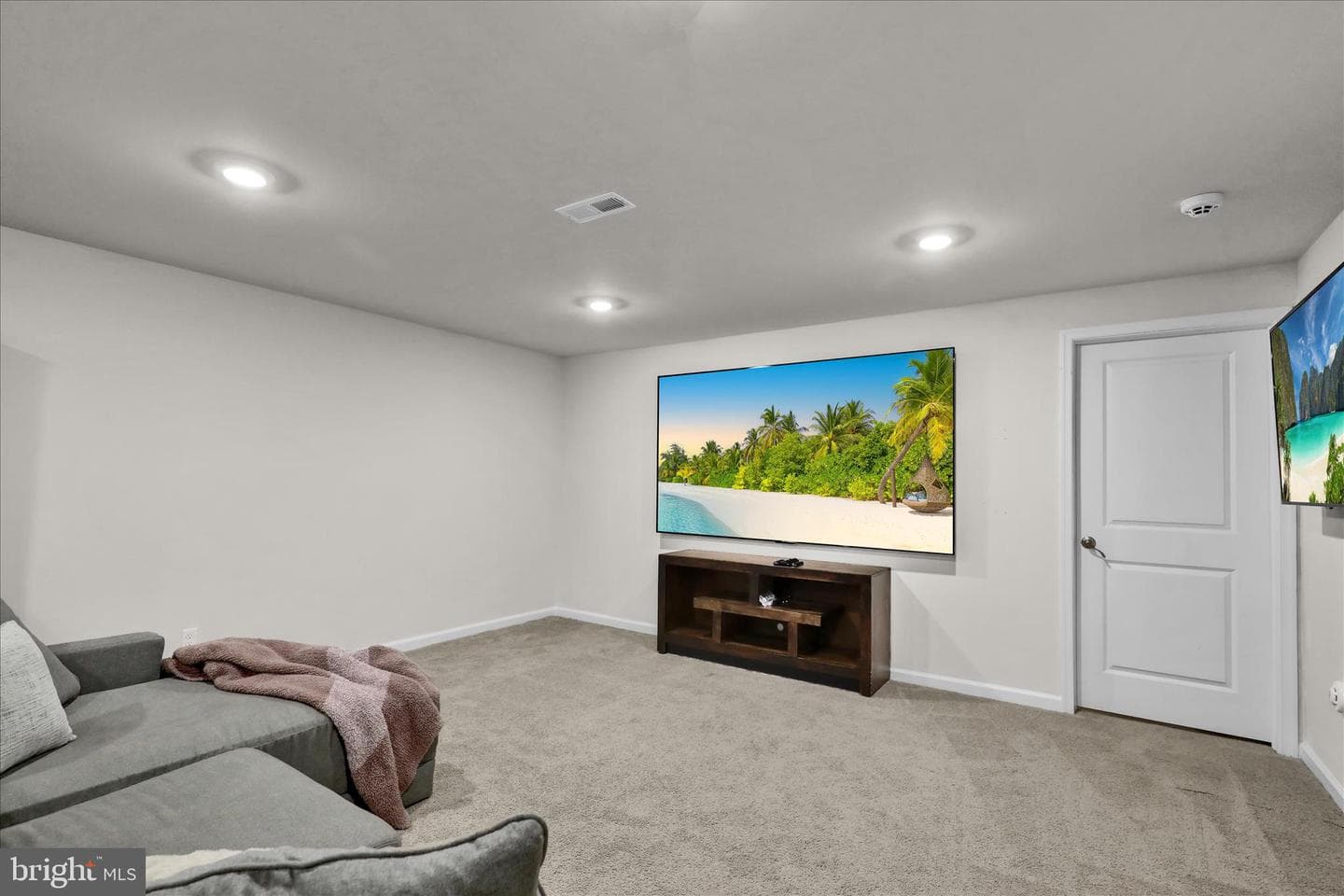 111 Teaberry Court photo 36