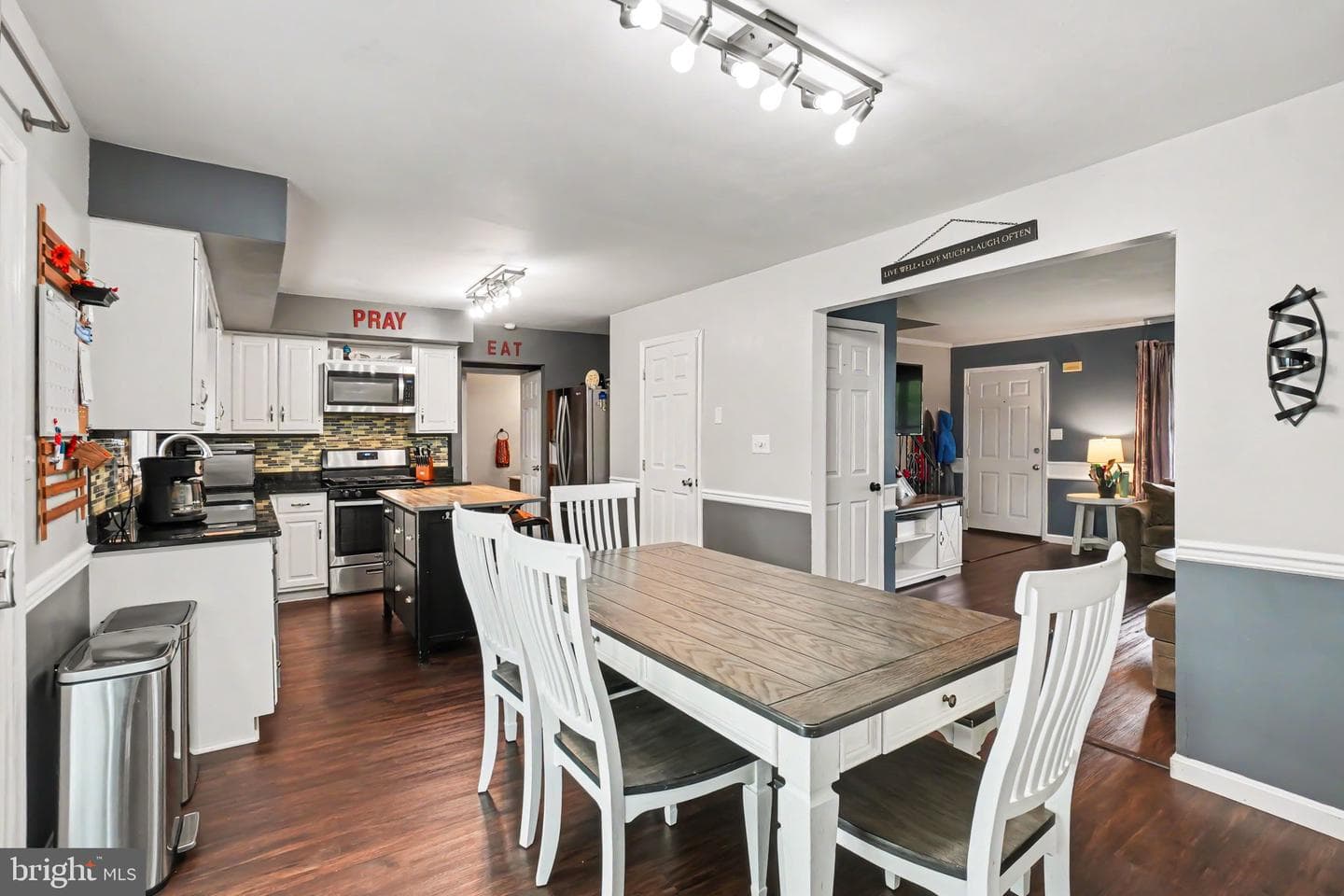 2509 Jefferson Avenue photo 7