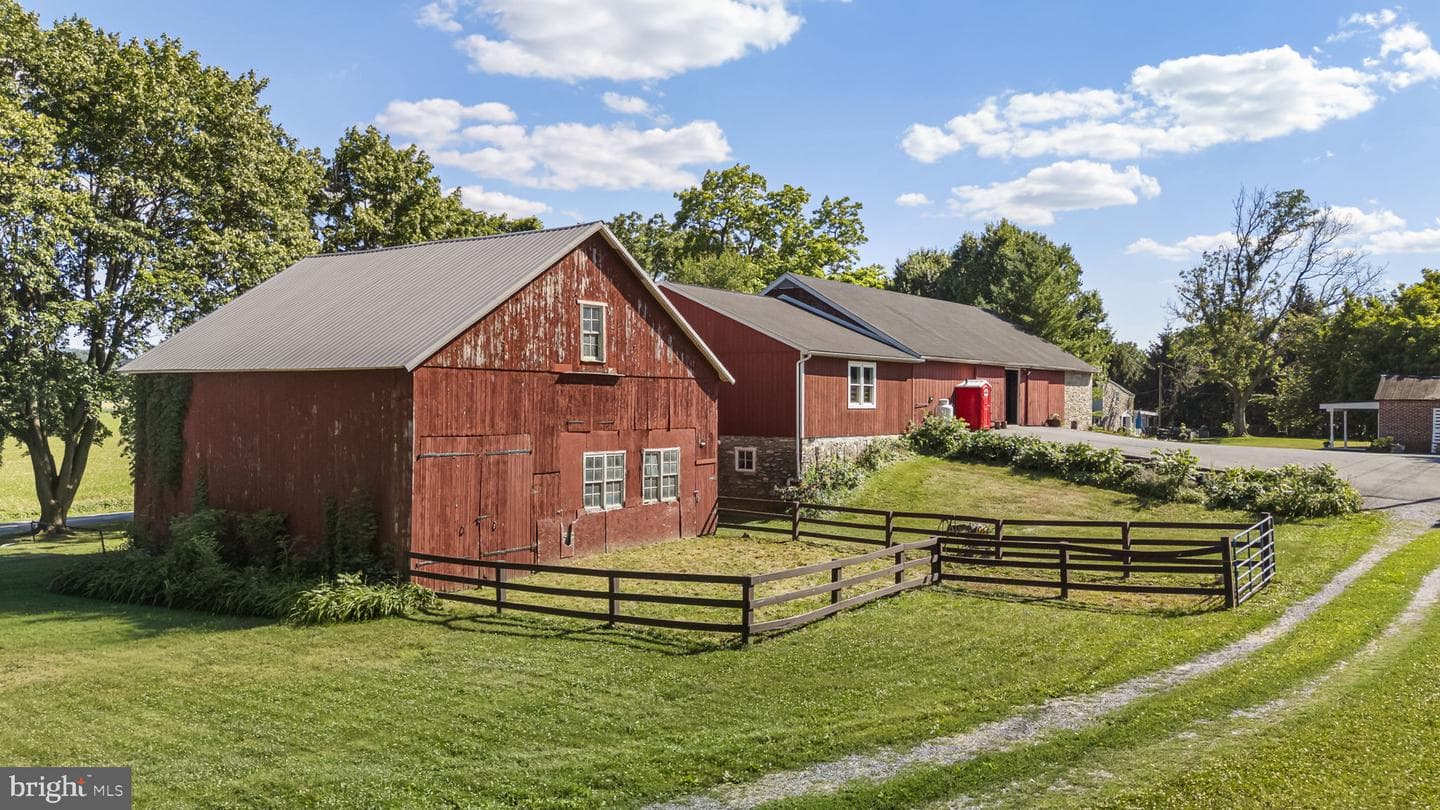 416 Snyder Road photo 54
