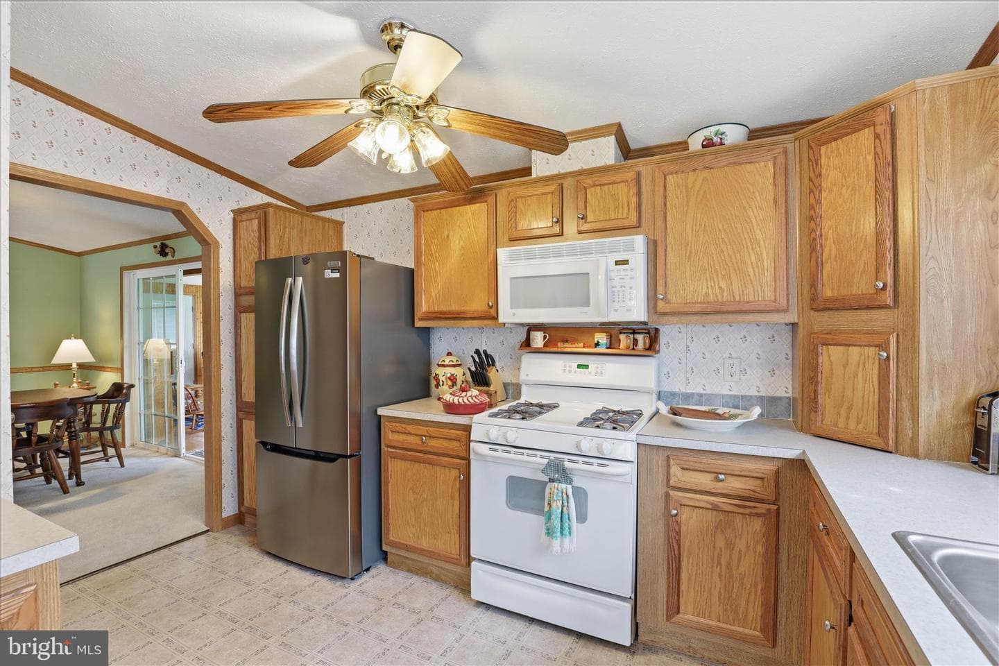 430 Cedar Lane photo 9