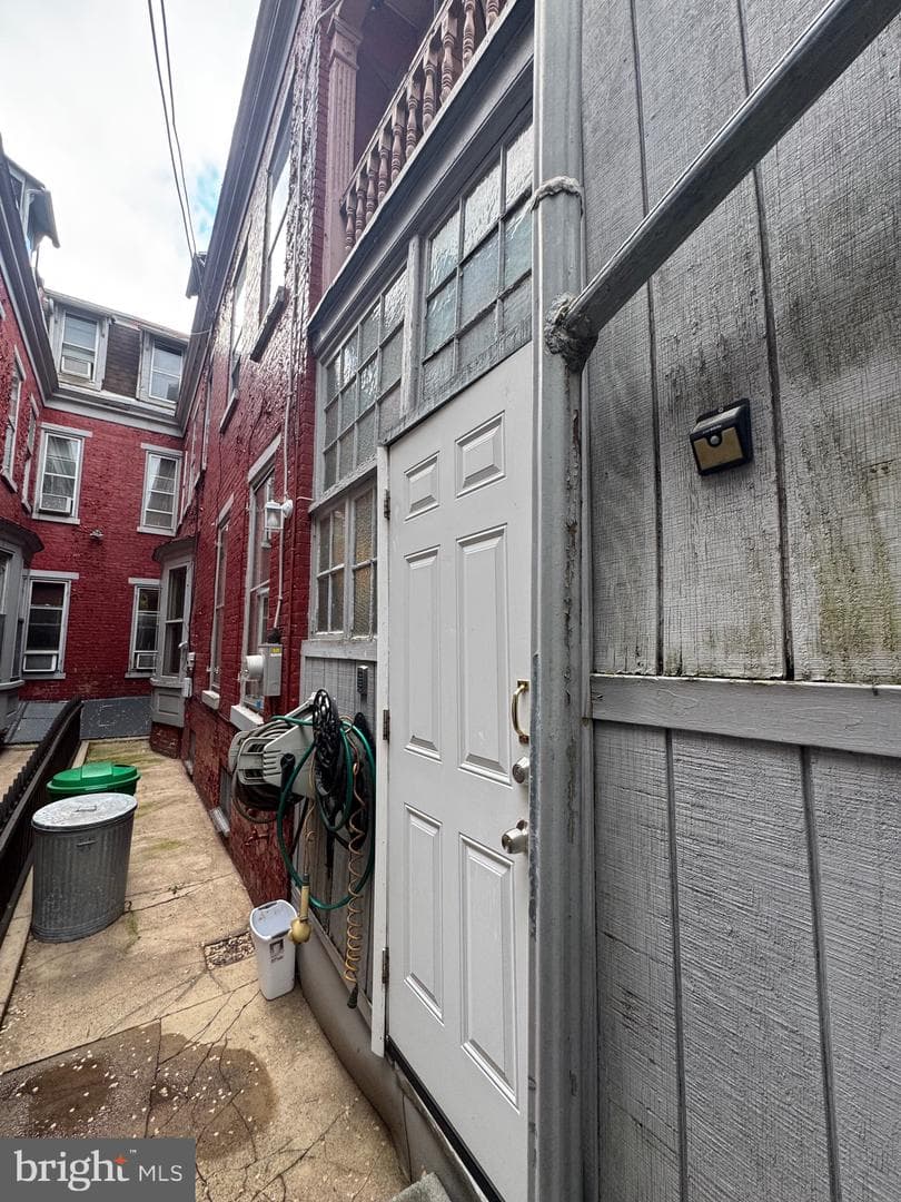 429 Greenwich Street photo 32