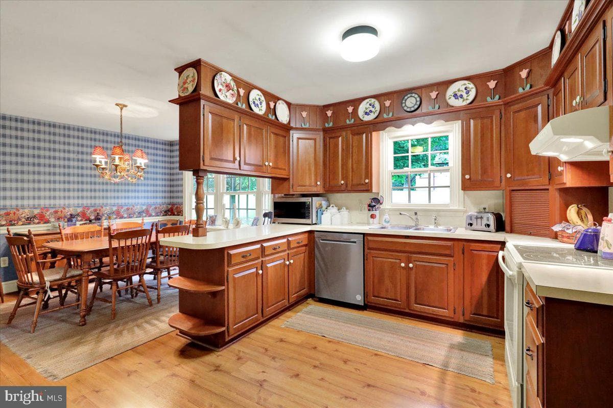 1645 Reading Boulevard photo 15