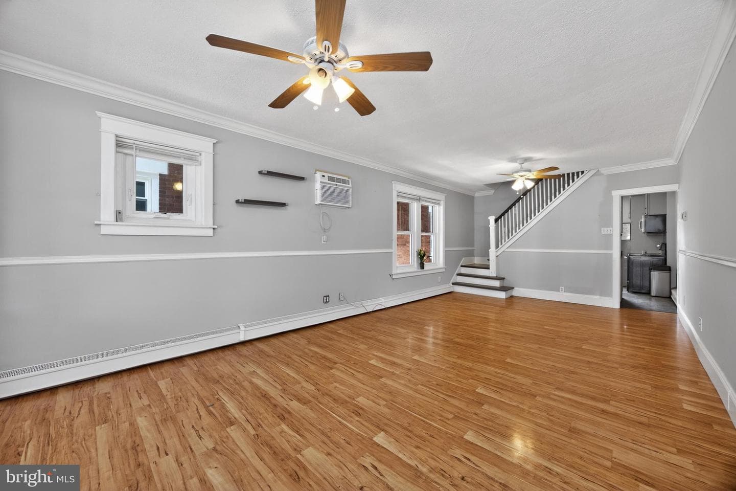 124 S Franklin Street photo 4