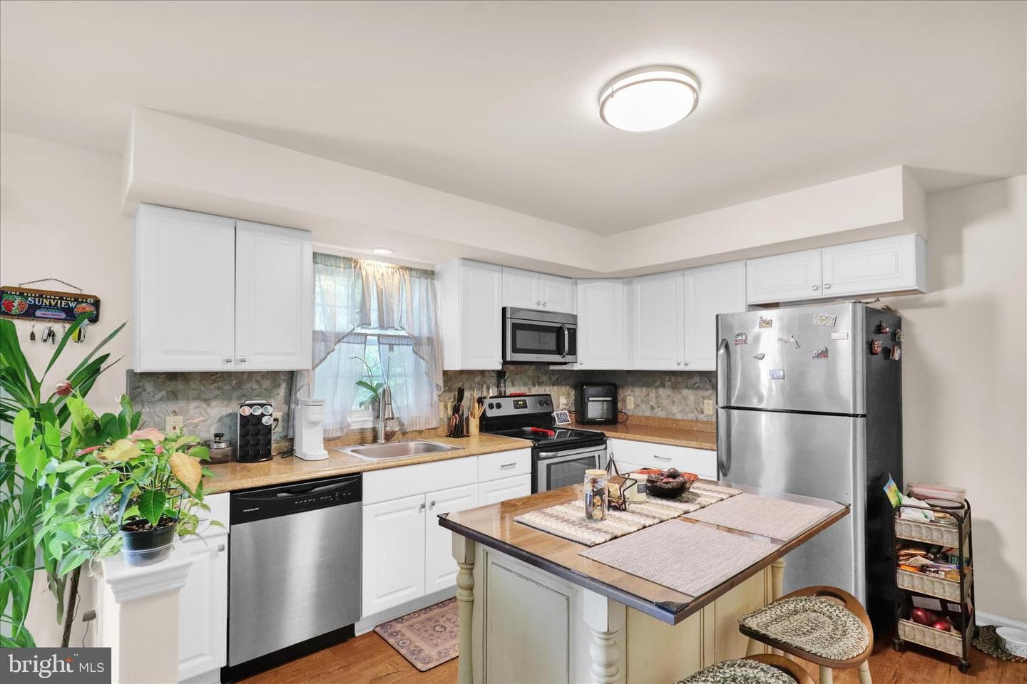 240 Hickory Drive photo 5