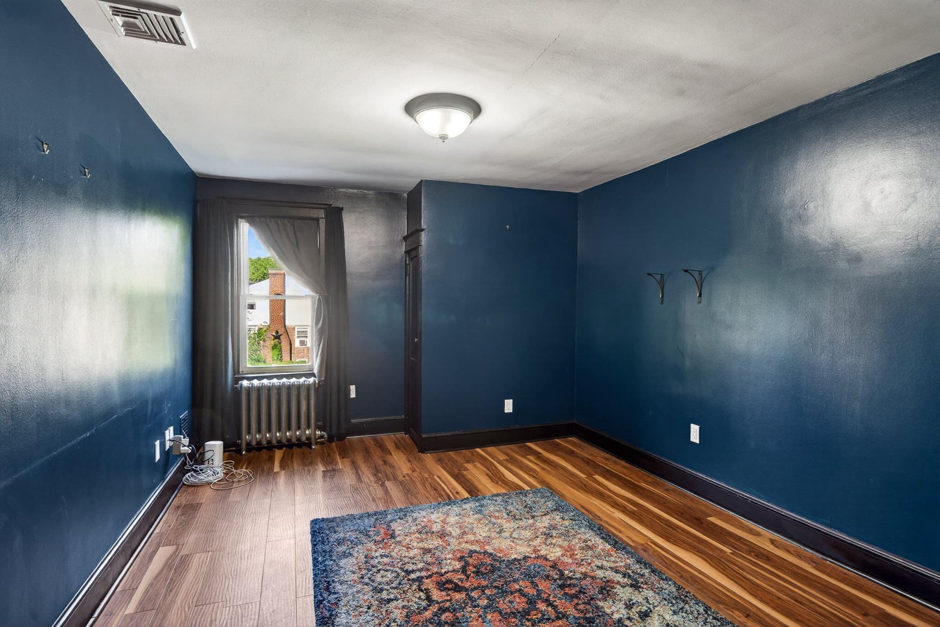 726 N Temple Boulevard photo 37