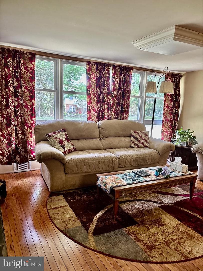 522 Florida Avenue photo 8