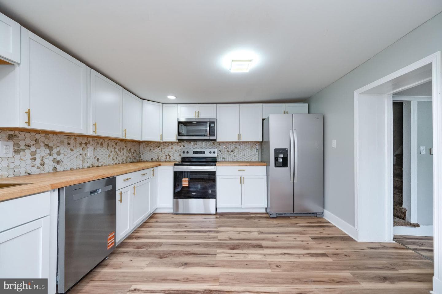 467 Hill Road photo 11