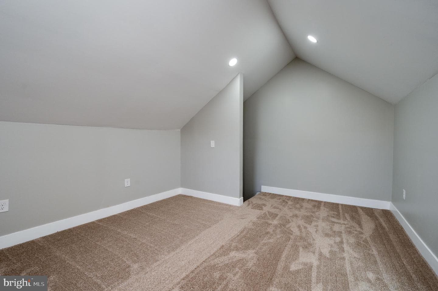 467 Hill Road photo 24