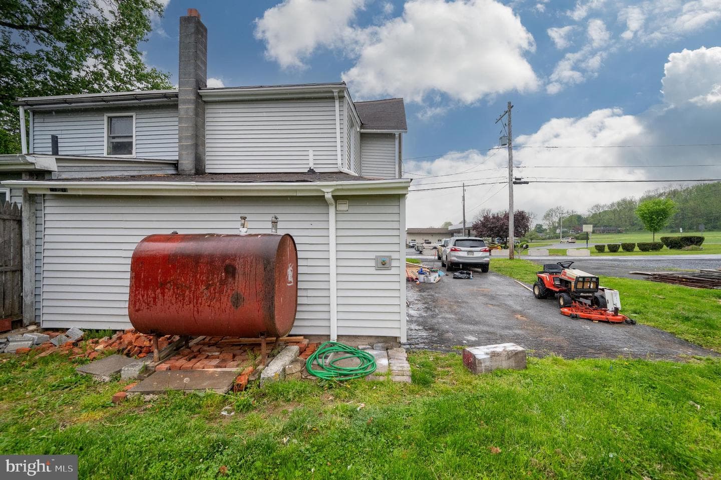 467 Hill Road photo 30