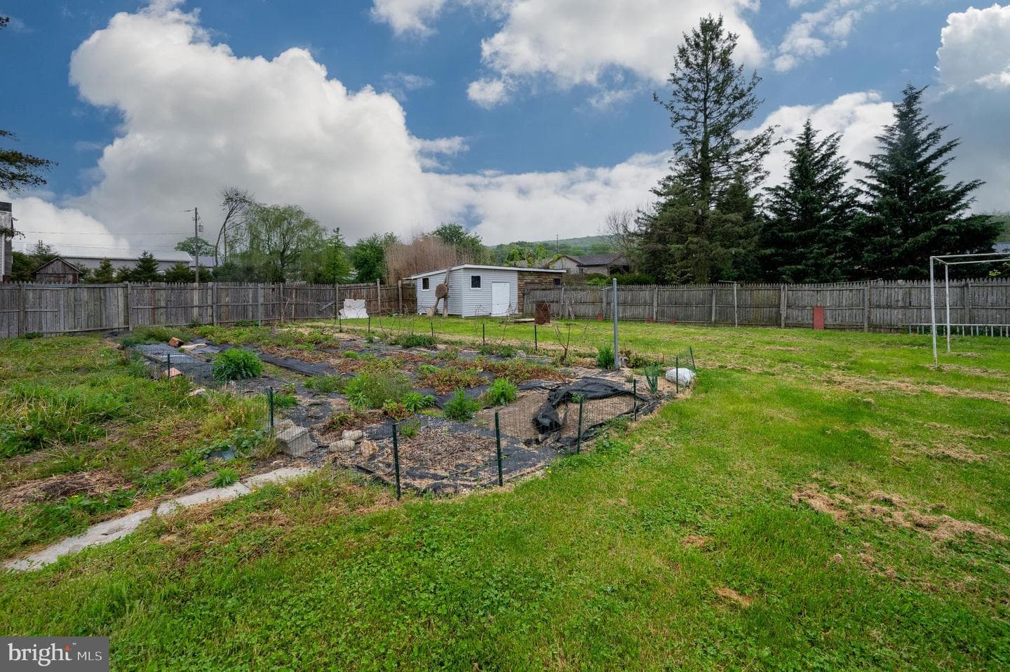 467 Hill Road photo 32