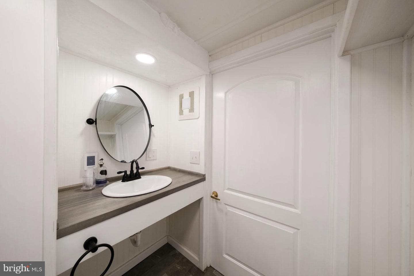 414 Spring Street photo 12