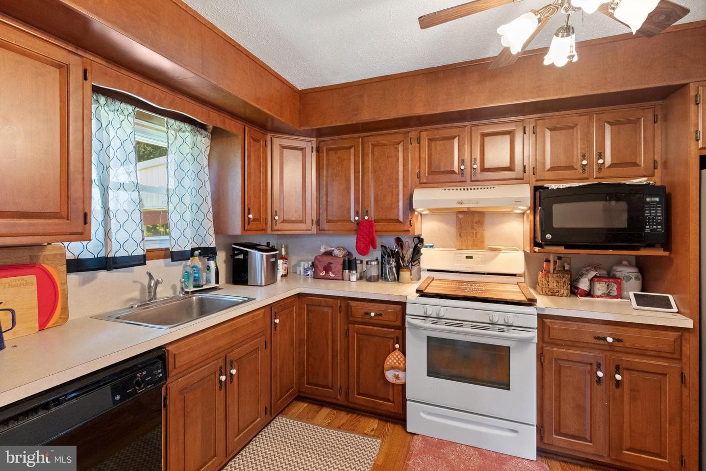 334 Ernst Road photo 8