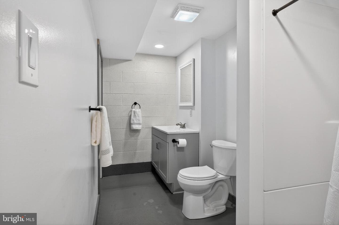 26 E Cedar Street photo 41