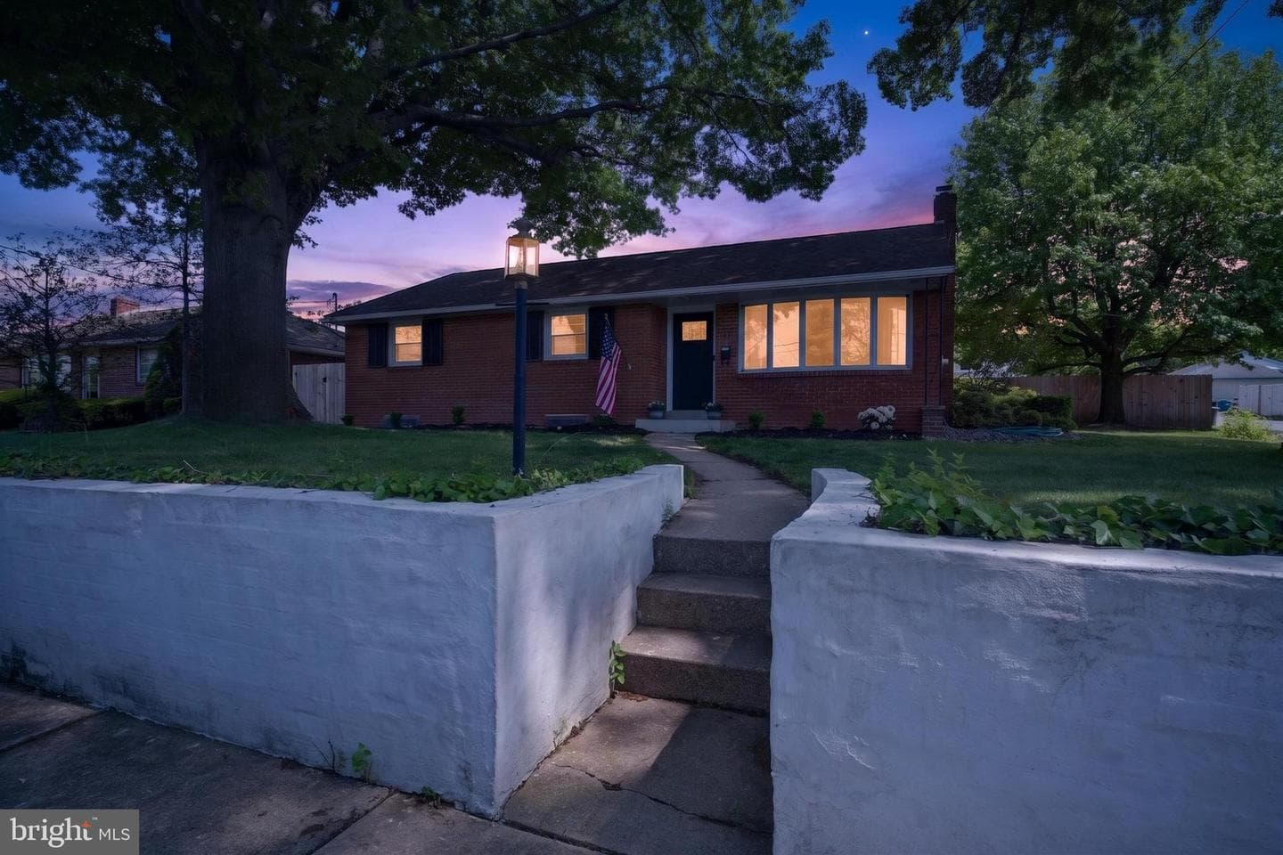 26 E Cedar Street photo 50