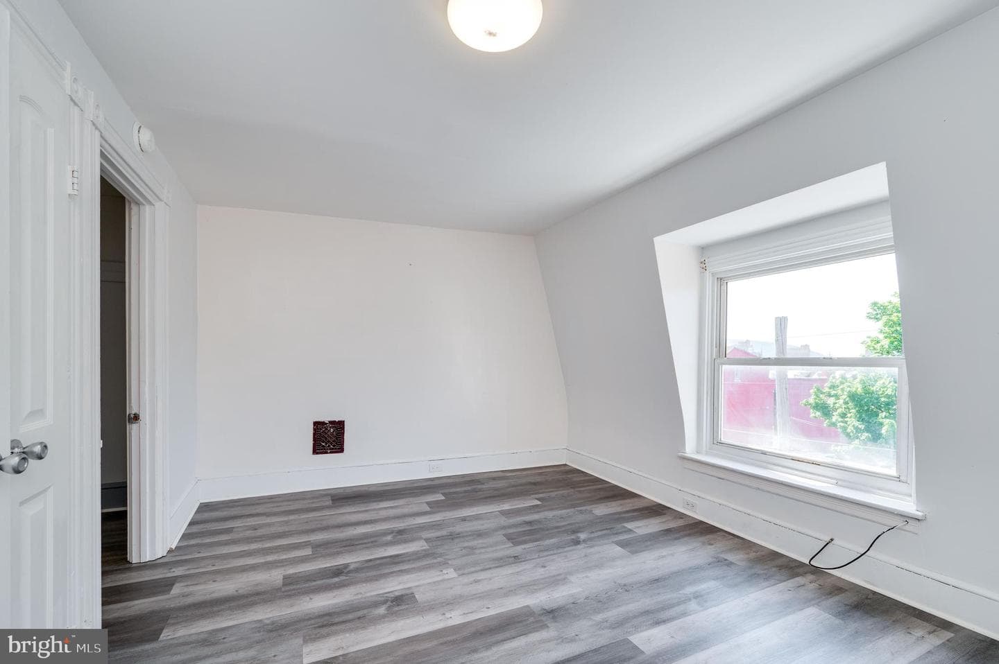133 Greenwich Street photo 23