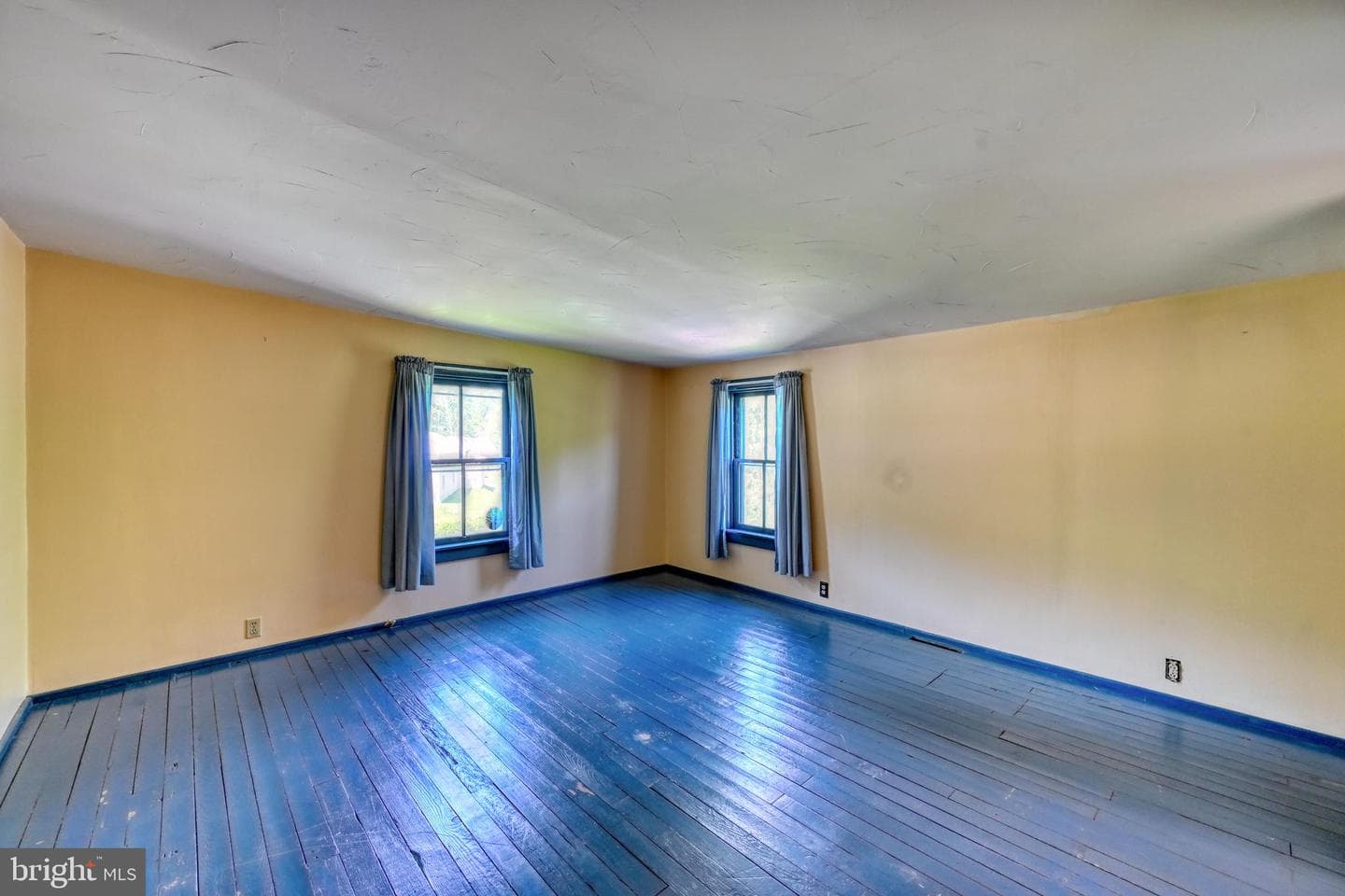 363 N Galen Hall Road photo 16