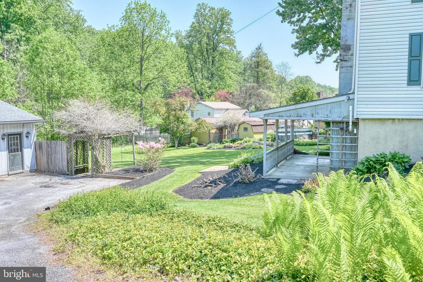363 N Galen Hall Road photo 29