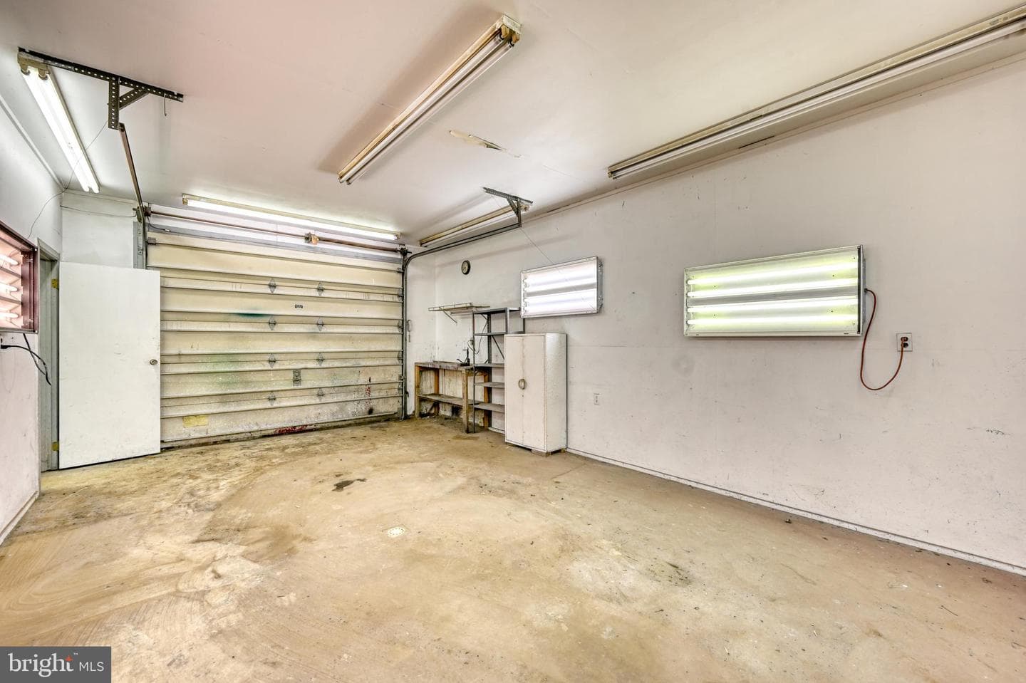 363 N Galen Hall Road photo 33